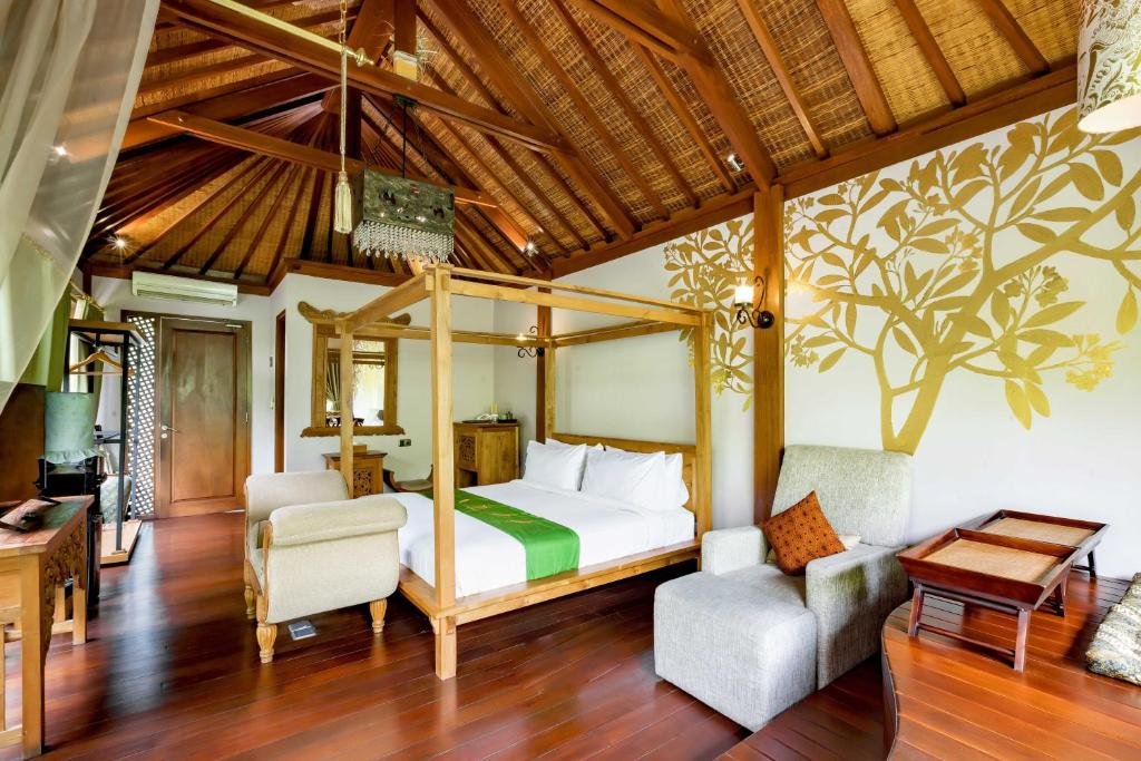 1 Bedroom Bungalow with garden view DISINI Luxury Spa Villas-CHSE Certified