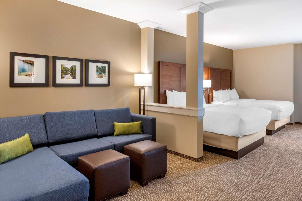 Quadruple Suite Comfort Inn & Suites