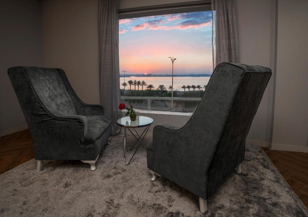 Двухместный люкс с видом на море Golden Garden Al Corniche