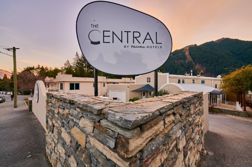 Люкс The Central Private Hotel by Naumi Hotels
