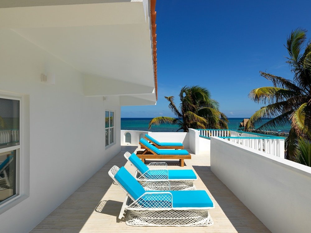 Люкс Пентхаус с 3 комнатами oceanfront Margaritaville Beach Resort Ambergris Caye - Belize
