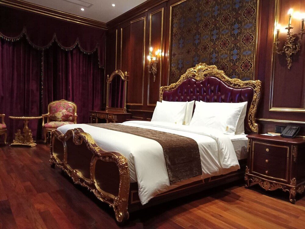 Люкс Luxury V V Hotel Battambang
