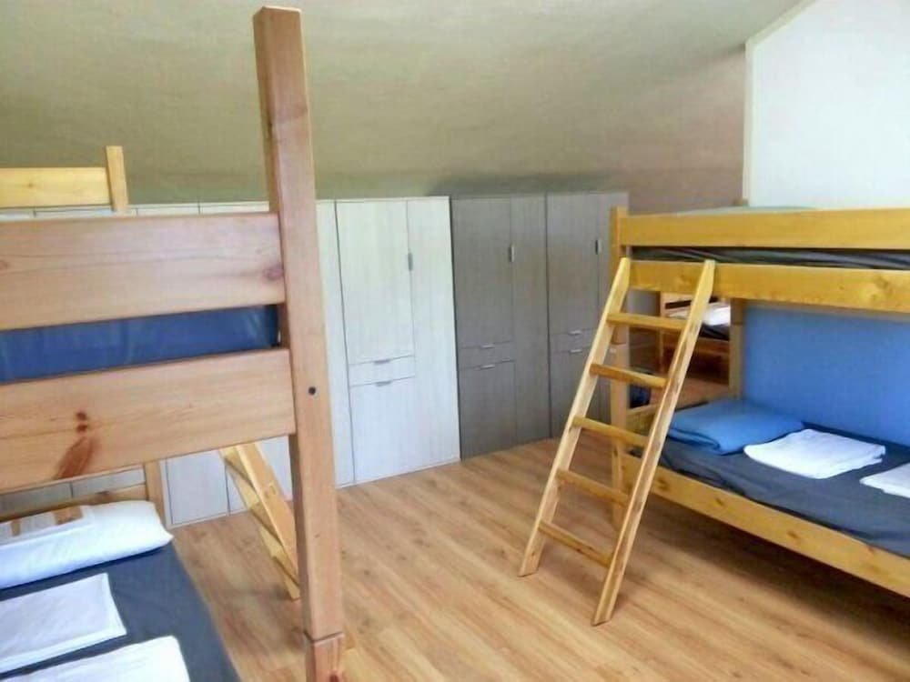 Кровать в общем номере (мужской номер) Siena Hostel Guidoriccio