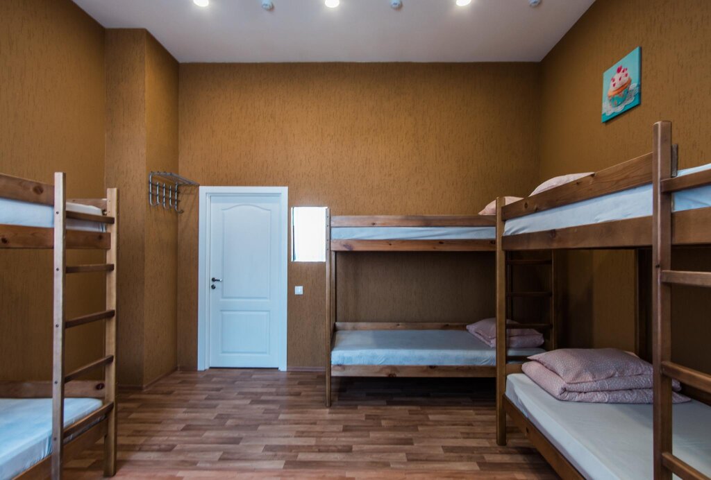 Кровать в общем номере (мужской номер) Хостел Барнаул