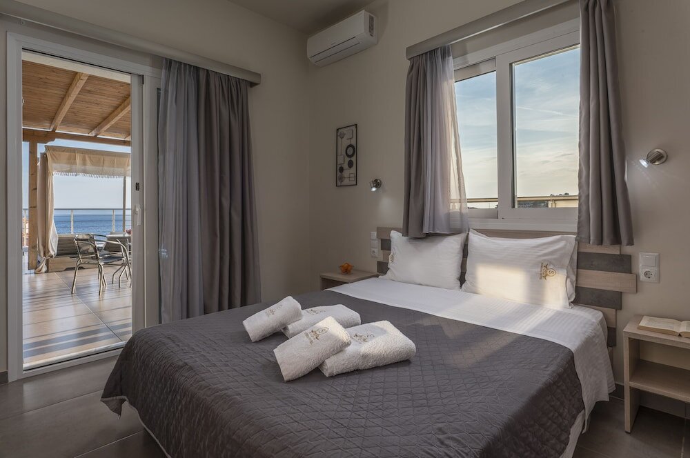 Deluxe Double room with balcony Sunshine Apartments