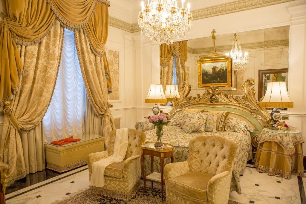 Двухместный люкс Presidential Giuseppe Verdi Grand Hotel Majestic gia' Baglioni