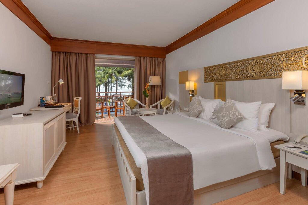 Номер Deluxe с 2 комнатами Отель Best Western Premier Bangtao Beach Resort and Spa