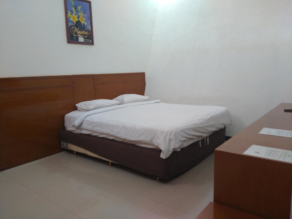 Double suite Capital O 90655 Hotel Nirwana Lembang