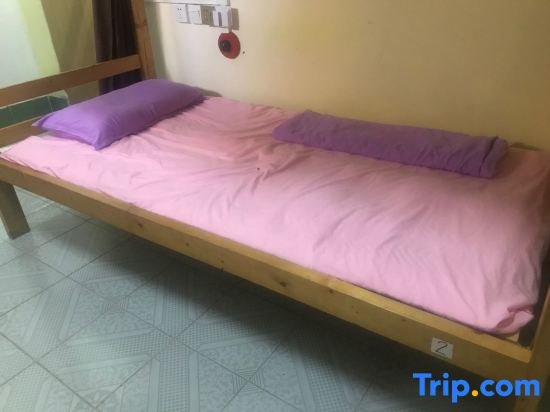 Кровать в общем номере (мужской номер) Kwangchowan Hostel