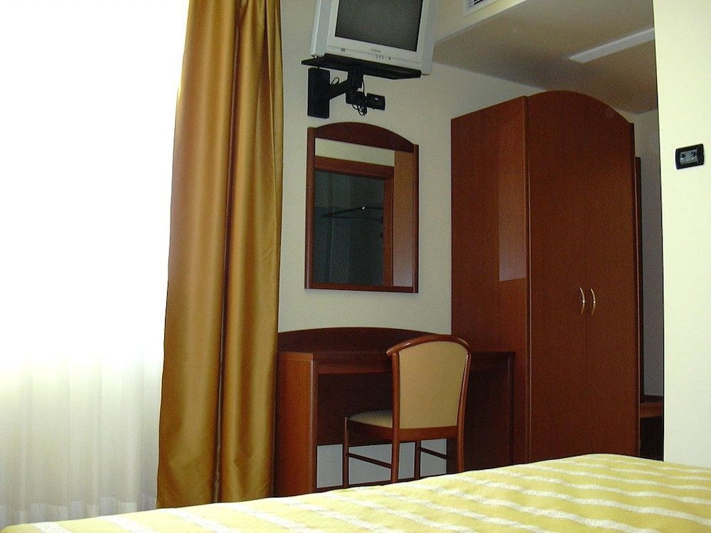 Standard Zimmer Hotel San Tomio
