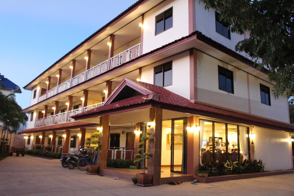 Номер Standard NanBaanKhun Hotel