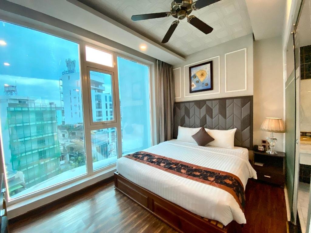 Deluxe Double room with city view Cicilia Saigon Hotels & Spa