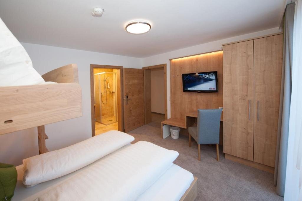 Standard Doppel Zimmer mit Balkon Appartements Alpin