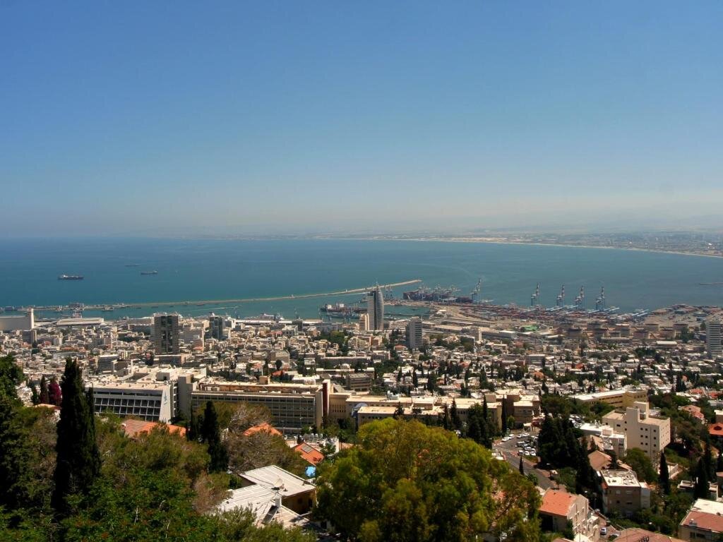 Трёхместный номер Executive с видом на залив Dan Panorama Haifa