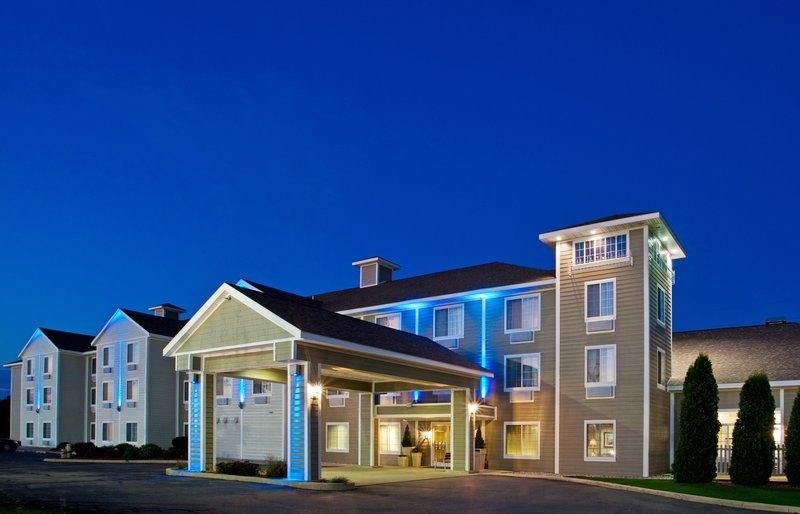 Andere Holiday Inn Express & Suites New Buffalo, MI, an IHG Hotel