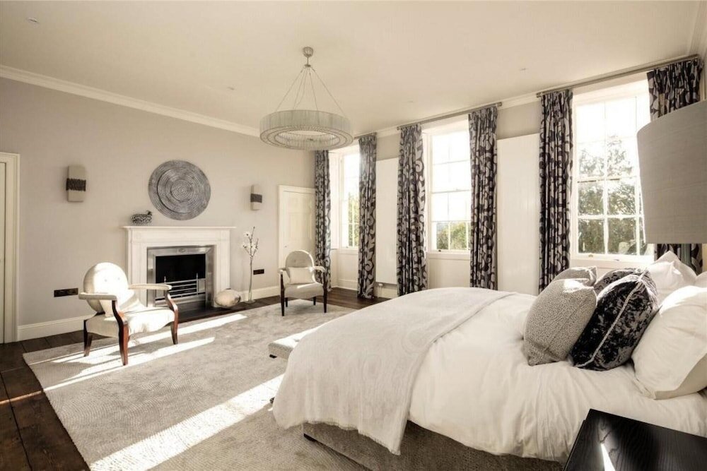 Вилла Belgravia/Victoria Border Luxury House Sleeps 8 comfortably
