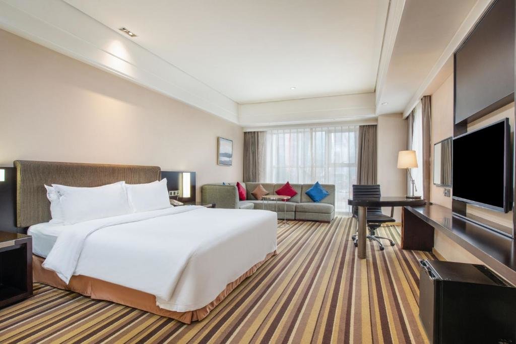 Suite Holiday Inn Express Shenyang Golden Corridor, an IHG Hotel