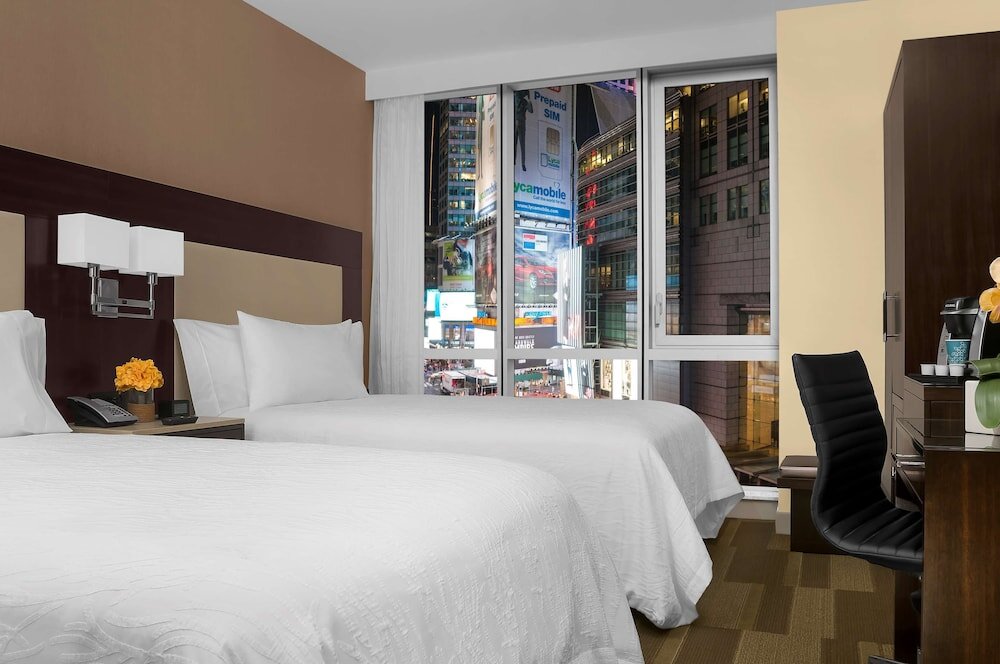 Четырёхместный номер Mobility access Hilton Garden Inn New York - Times Square Central