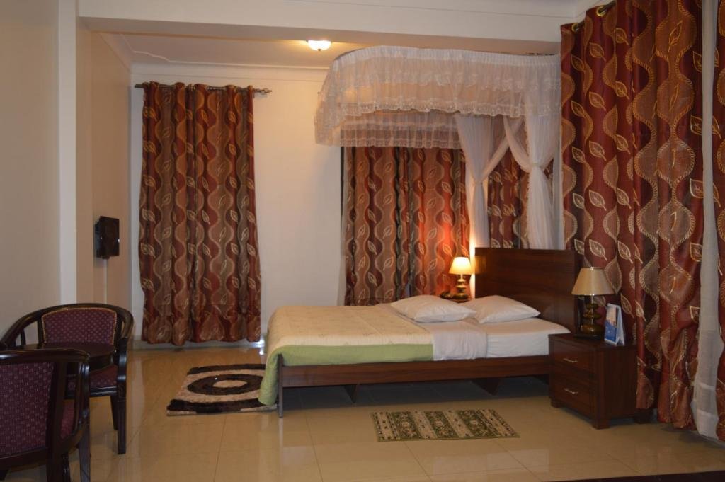 Standard Zimmer Reinah Tourist Hotel Fort Portal