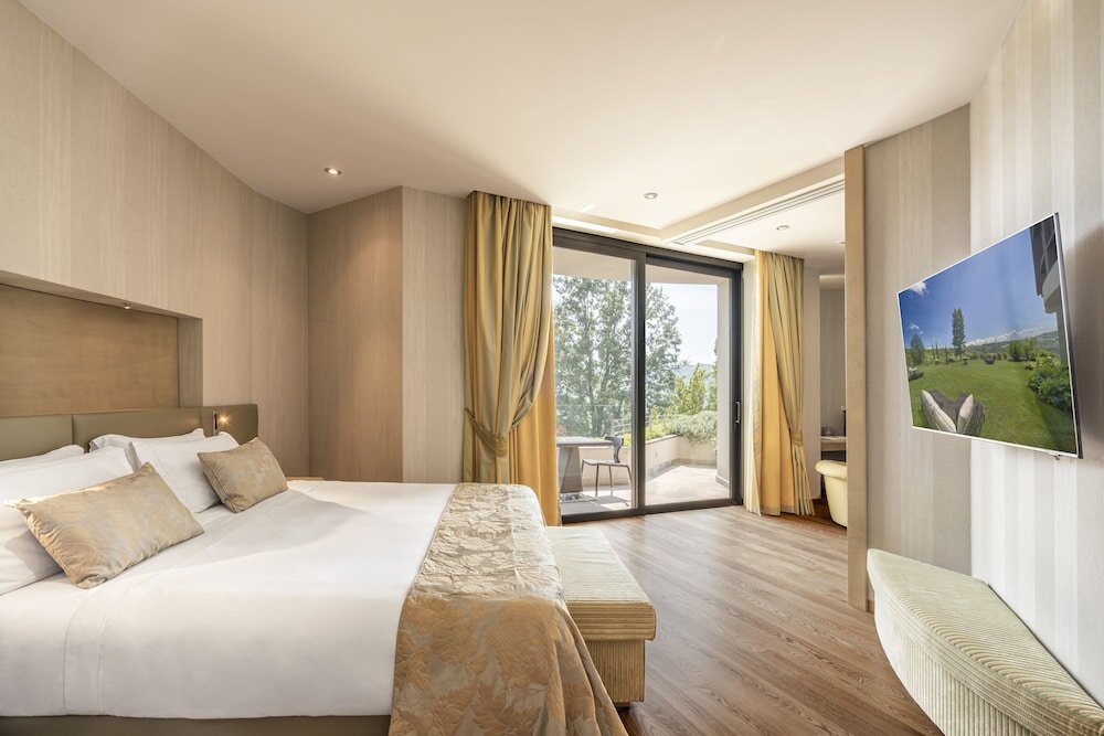 Suite with balcony Il Boscareto Resort & Spa