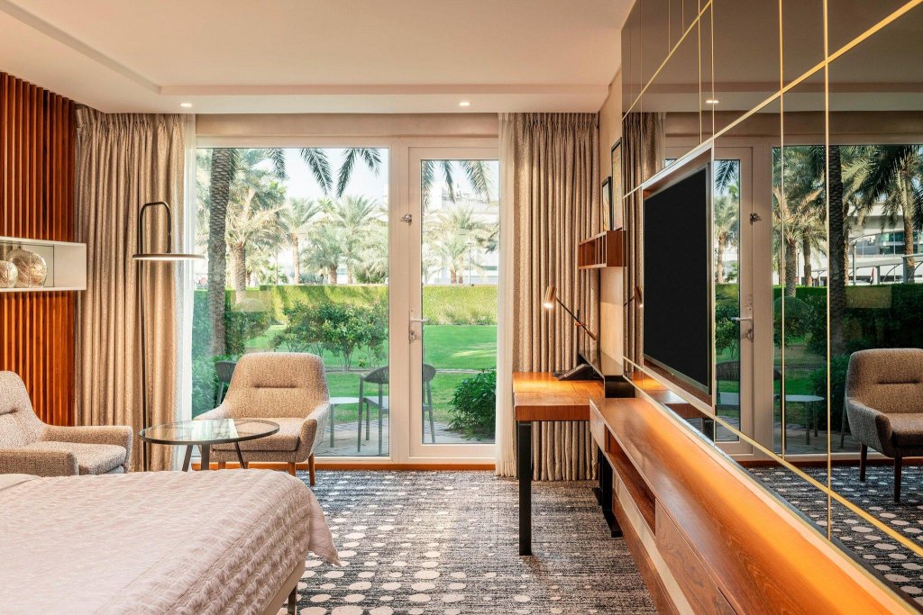 Двухместный номер Deluxe с видом на сад Le Meridien Dubai Hotel, Royal Club & Conference Centre