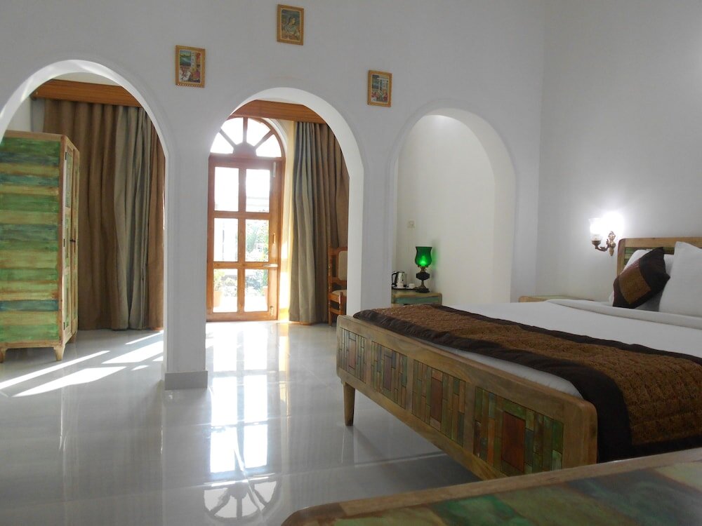 Standard Double room with balcony Hotel isabel Palace