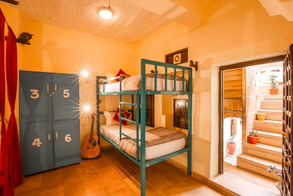 Cama en dormitorio compartido Zostel Jaisalmer