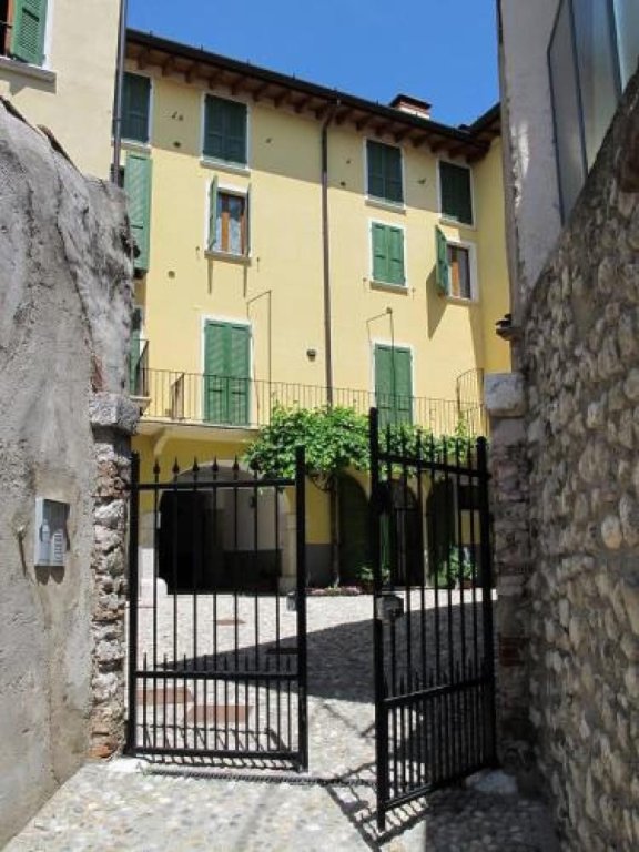 Apartment Casa Matisse in Toscolano Maderno