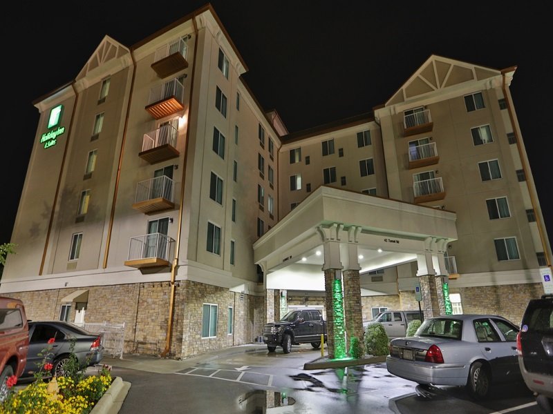 Номер Deluxe Holiday Inn & Suites Arden - Asheville Airport, an IHG Hotel