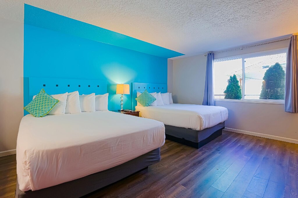 Четырёхместный номер Premium Coast River Inn by OYO Seaside