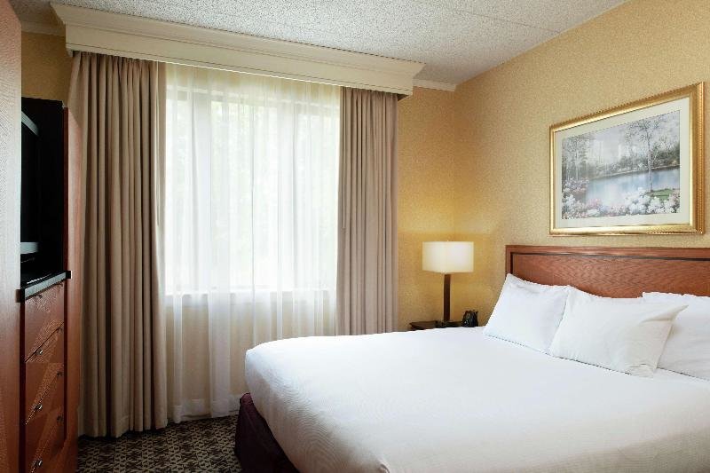 Двухместный номер Standard DoubleTree Suites by Hilton Mount Laurel