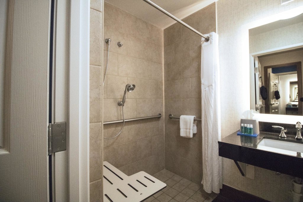 Suite 1 Schlafzimmer Holiday Inn Express & Suites Columbia-I-26 @ Harbison Blvd, an IHG Hotel