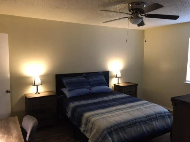Apartamento Simple 1-bedroom unit upstairs close to Fort Sill