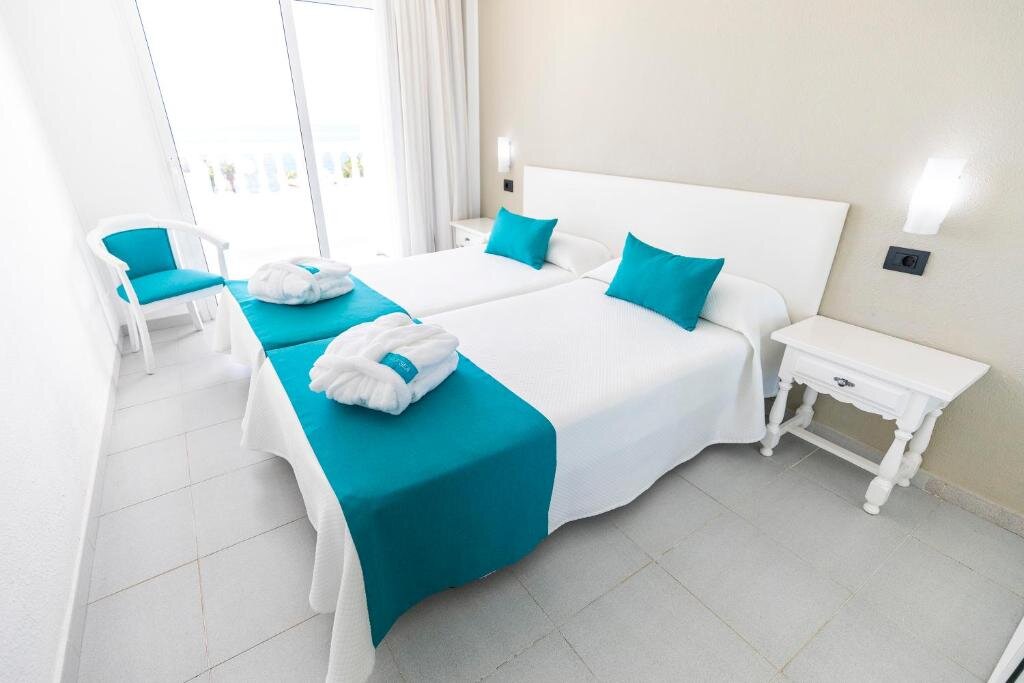 Трёхместный номер Standard Hotel Blue Sea Lagos de Cesar
