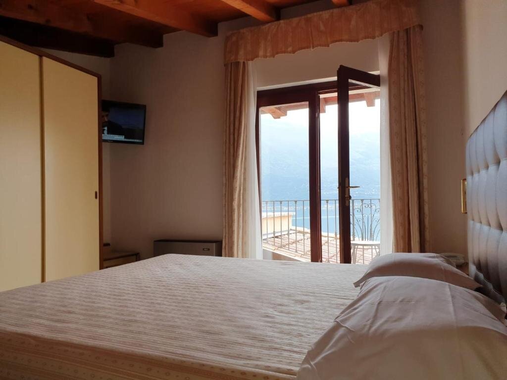 Standard Double room with lake view Villa Belvedere Hotel
