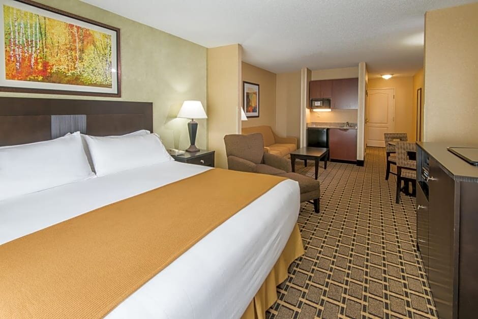 Suite Holiday Inn Express Hotel & Suites Sharon-Hermitage