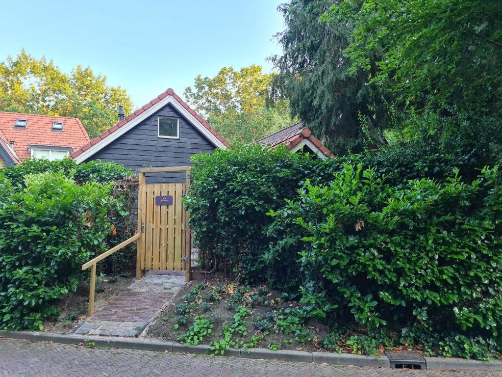 Апартаменты Studio De Eikenhorst met sauna