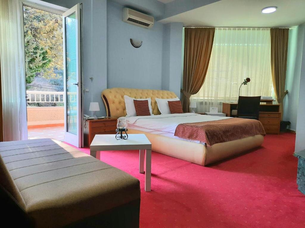 Deluxe Doppel Zimmer mit Balkon Hotel Aristocrat & Fish Restaurant