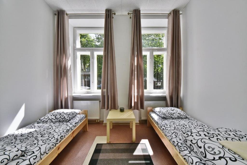 Двухместный номер Standard Laisves Avenue Hostel "Easy Kaunas"