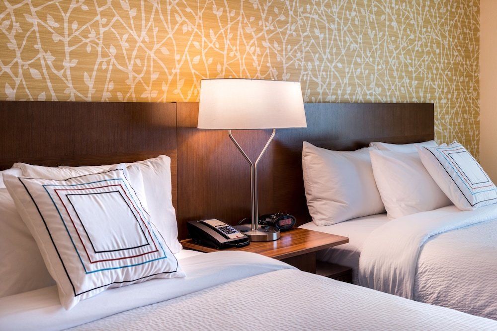 Четырёхместный номер Standard Fairfield Inn & Suites by Marriott Orlando East/UCF Area