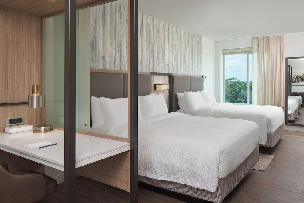 Люкс SpringHill Suites by Marriott Orlando Lake Nona