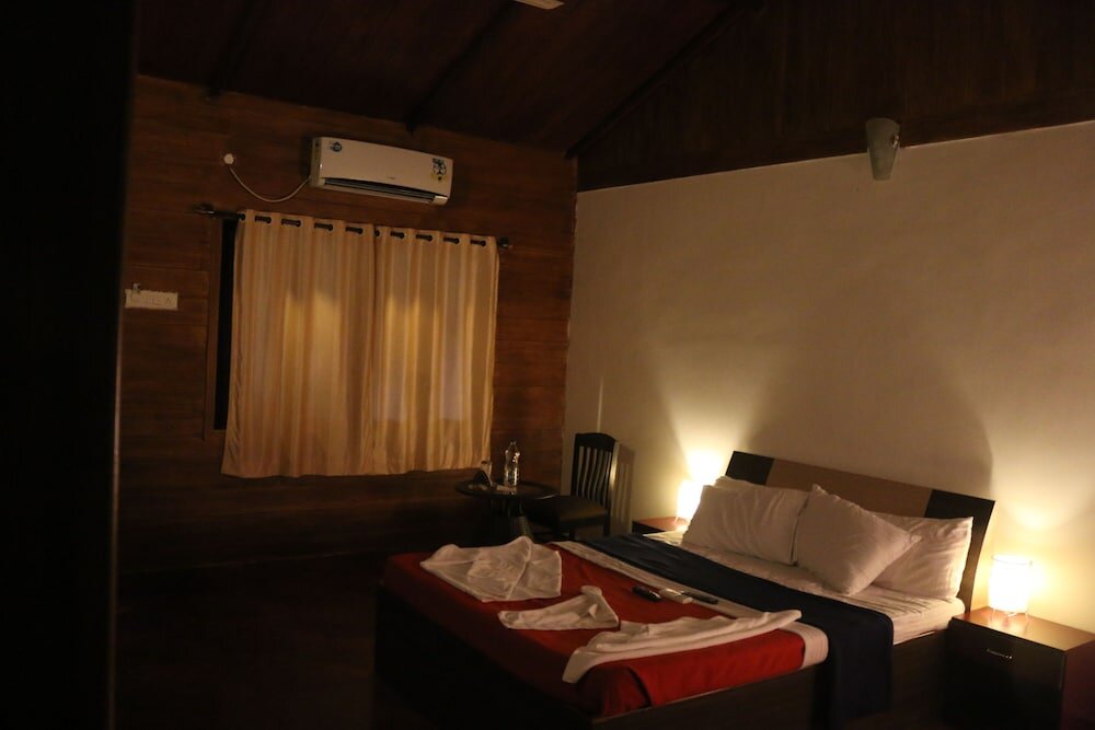 Deluxe room Shangri La Jungle Resort