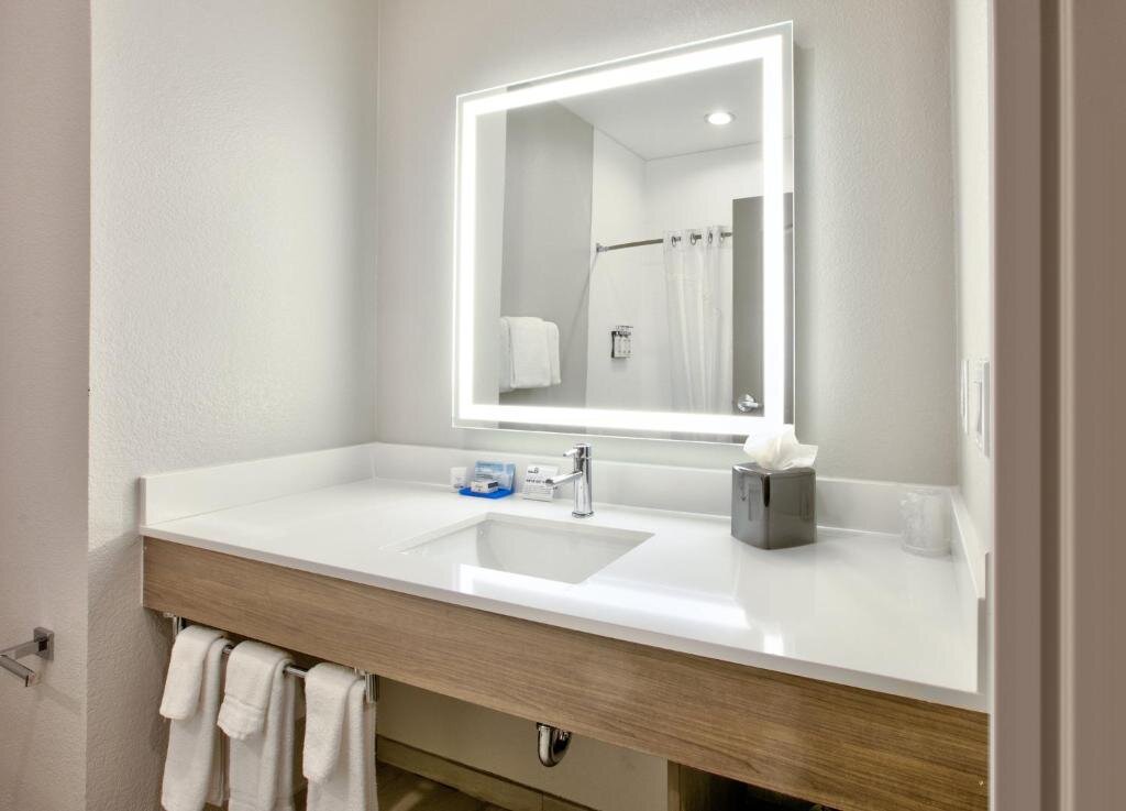 Deluxe chambre Holiday Inn Express & Suites North Dallas at Preston, an IHG Hotel