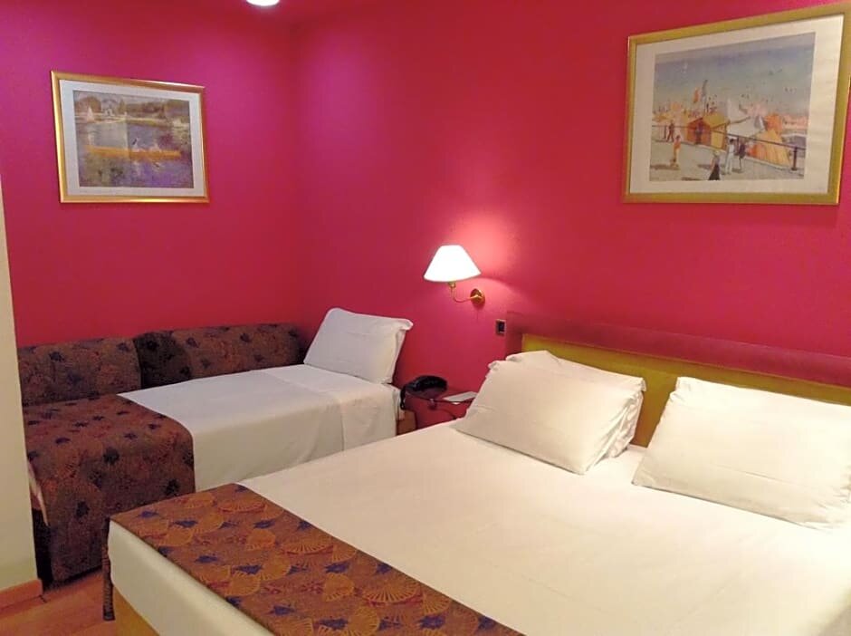 Standard Dreier Zimmer Hotel Torino Royal