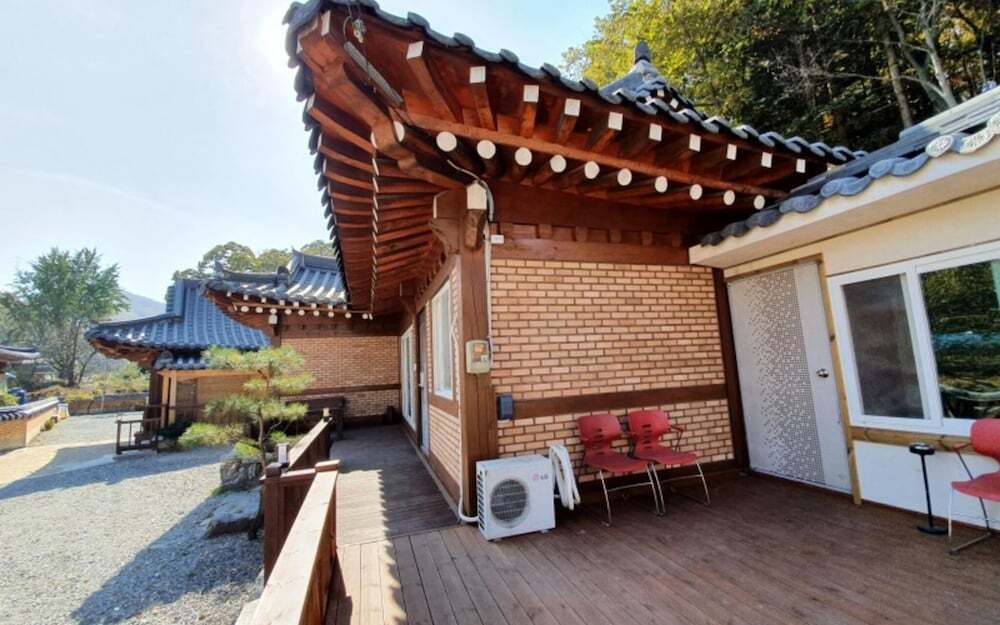 Yong Yejik Hanok Pension 2* Suwon, Gyeonggi-do, South Korea. Book hotel ...