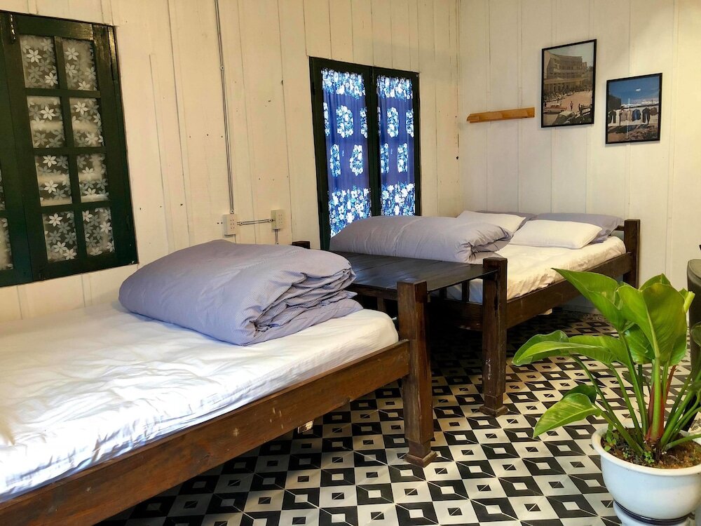 Habitación cuádruple Estándar Nha Gio - The Dalat Old Home
