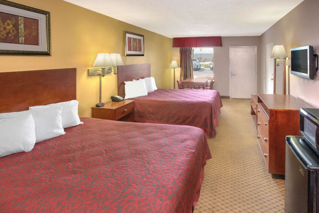Standard Vierer Zimmer Days Inn by Wyndham Gulfport