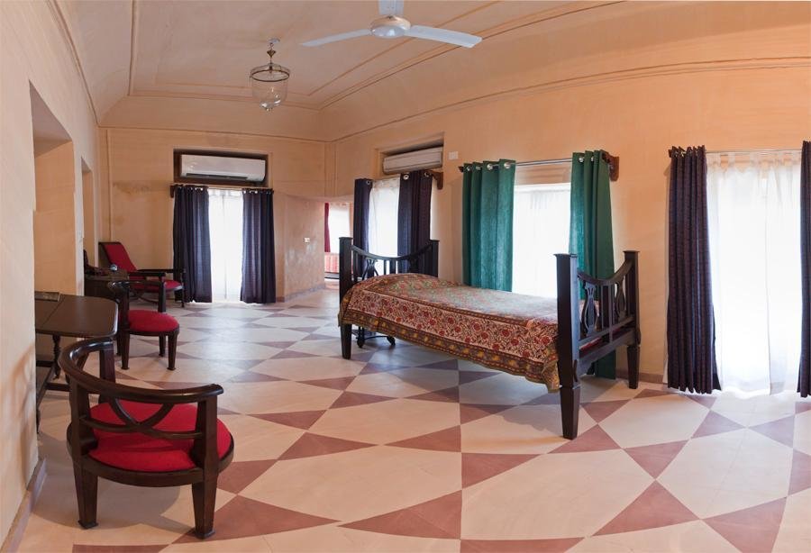 Deluxe Zimmer Neemrana's - Tijara Fort Palace