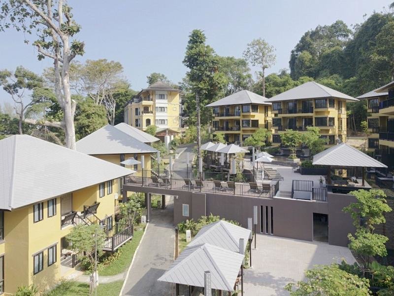 Двухместный номер Hibiscus Grand Deluxe с балконом Moracea by Khao Lak Resort