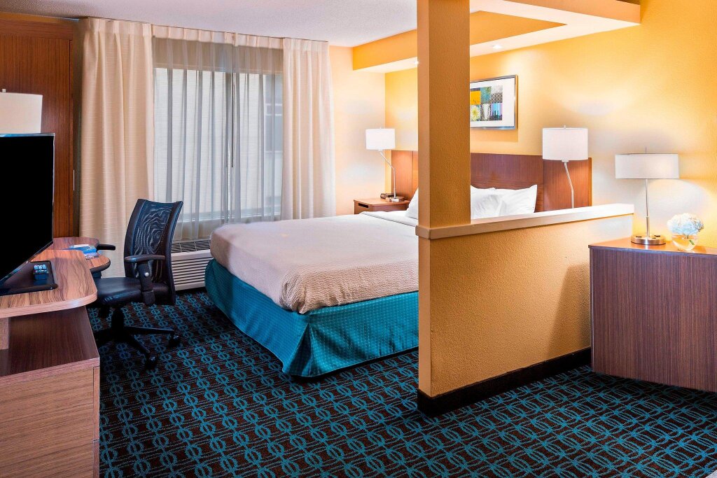 Люкс Fairfield Inn & Suites by Marriott Atlanta Buckhead